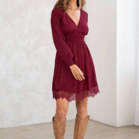 Cute merlot mini dress size medium - Picture 4 of 5